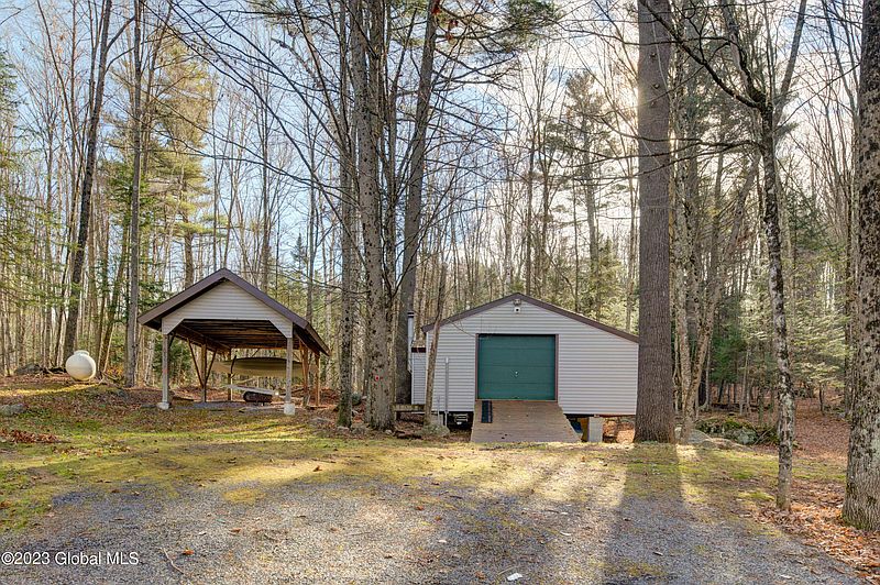 4th image of 112 Lakeside Lane