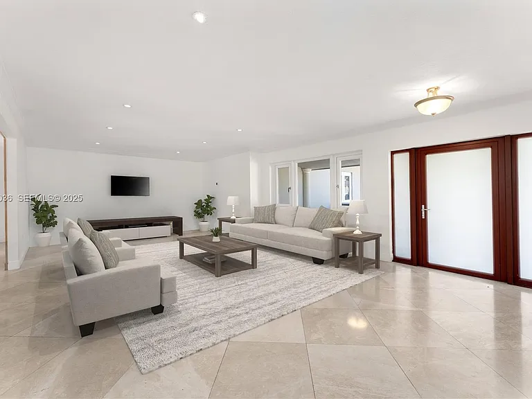 12511 Ramiro St — Photo 5