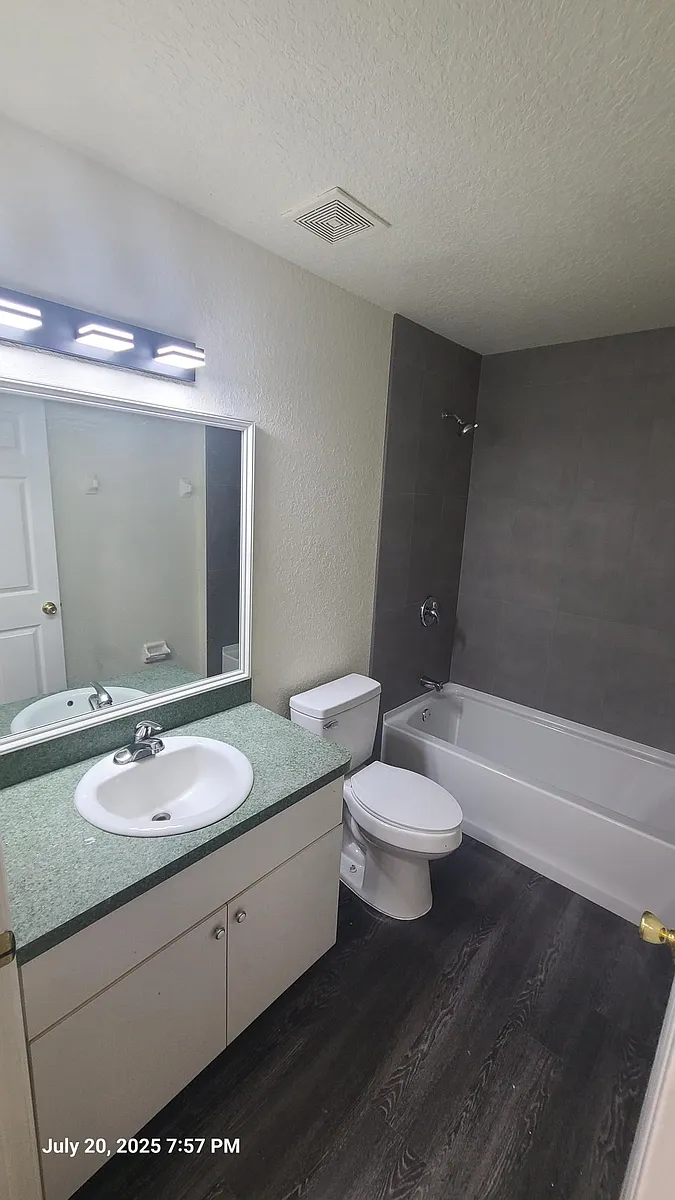 Building Photo - 15940 SW 29th Court Rd #2