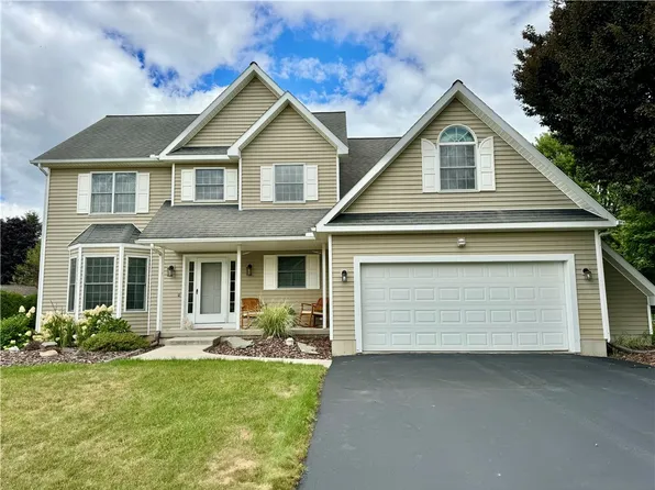 108 Fieldview Dr, Painted Post, NY 14870