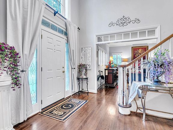 3rd image of 1 Squires Meadow Ct
