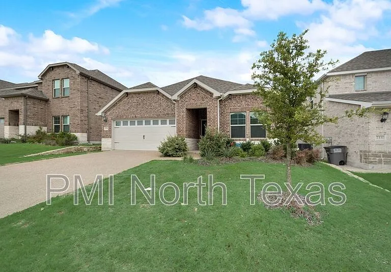 214 Stonehollow Way — Photo 1