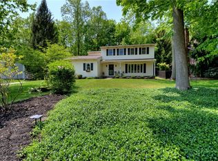 8702 Melody Ln, Macedonia, OH 44056