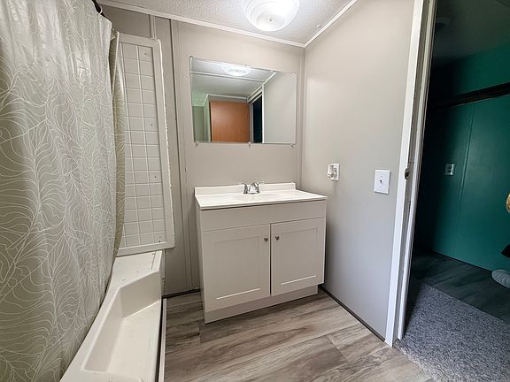 5th image of 635 Reams Ln
