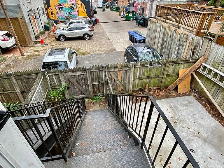 815 E St SE #1 — Photo 24