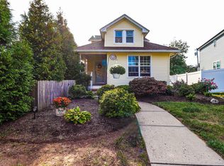 966 Woodmere Dr, Keyport, NJ