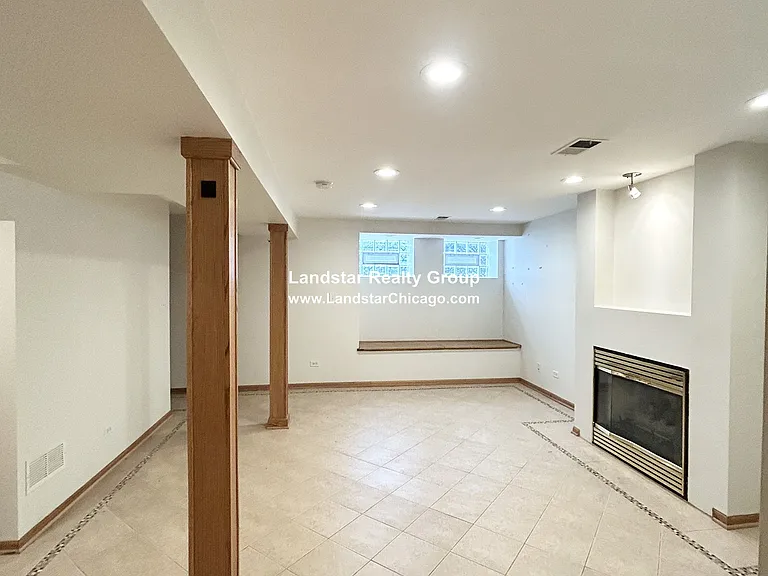1427 N Wood St #1F — Photo 20