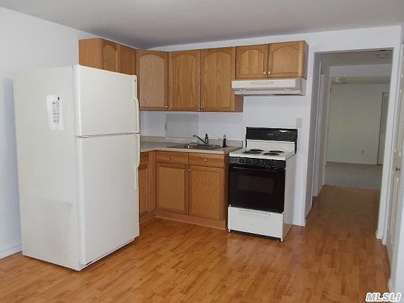 4th image of 26 Shelbourne Ln