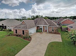 310 Red Cedar Dr, Brandon, MS 39047
