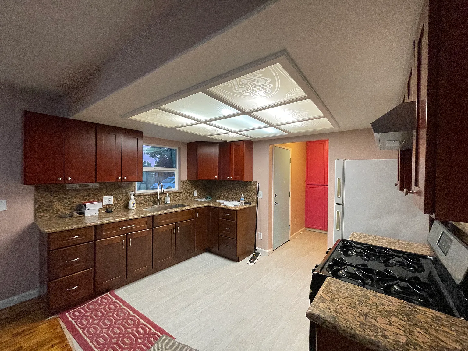 2 bed, 1030 sqft, $2,795 — Photo 3