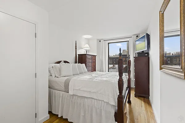 Rented by Halstead Real Estate | media 11