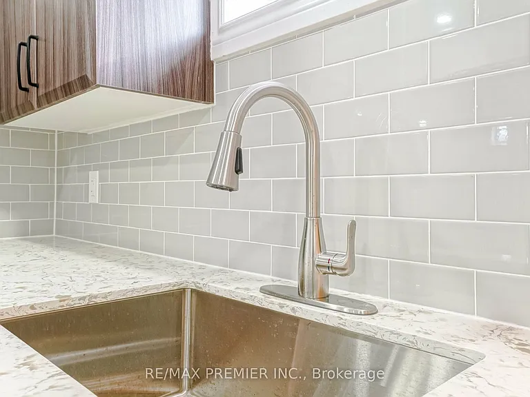 8 Marlborough Rd #BASEMENT — Photo 9