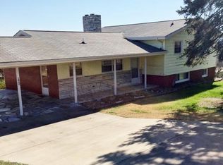 1845 Indian Ridge Dr, Kingsport, TN 37660