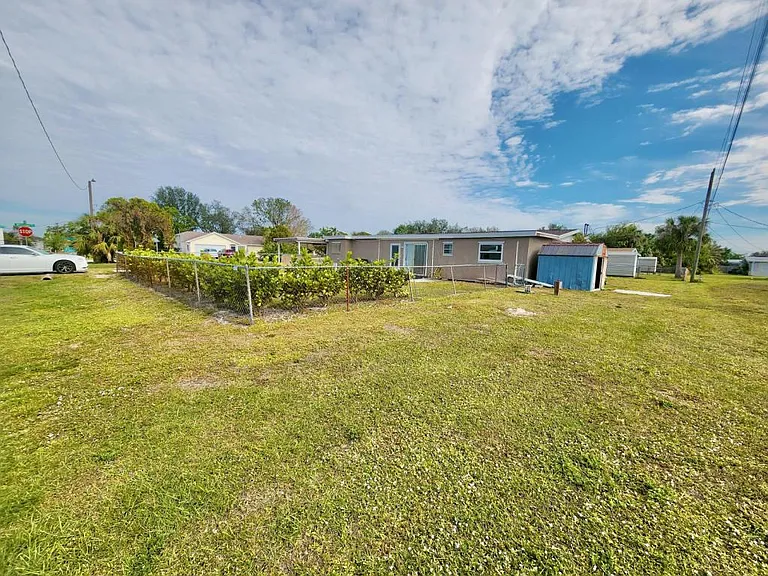 27263 Whitman Ave — Photo 4