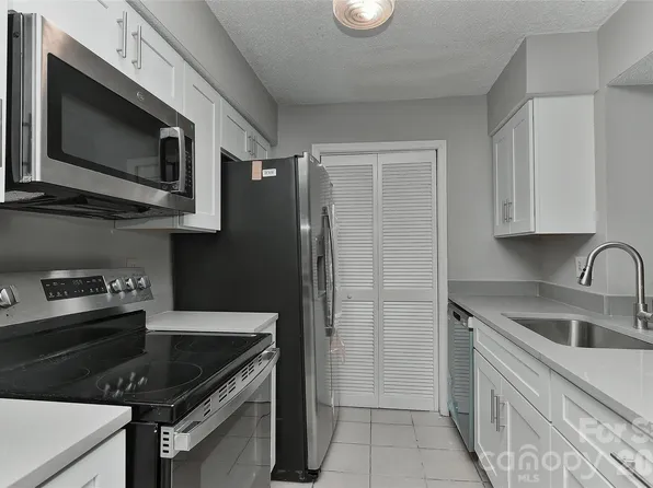 11024 Harrowfield Rd, Charlotte, NC 28226