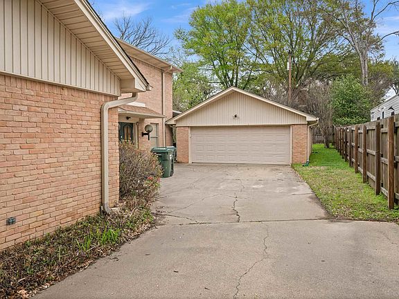 3rd image of 2700 Sunnybrook Dr