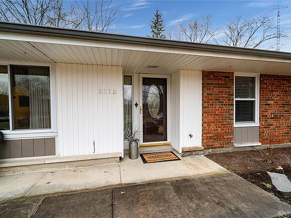 3rd image of 2315 Ivy Crest Dr