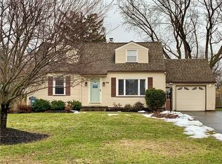 248 Pepperidge Dr, Rochester, NY 14626
