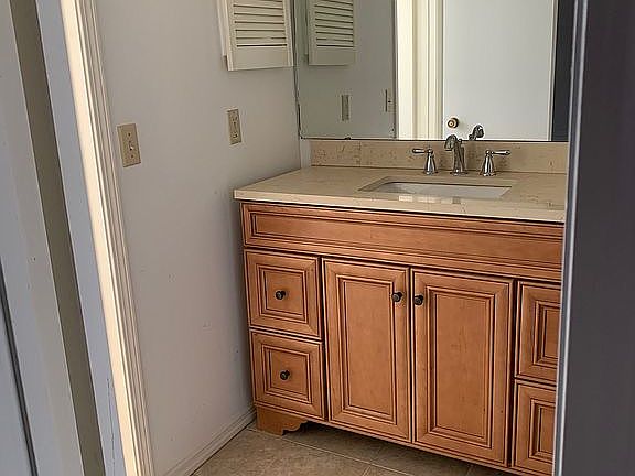 3rd image of 192 Martinique Cir