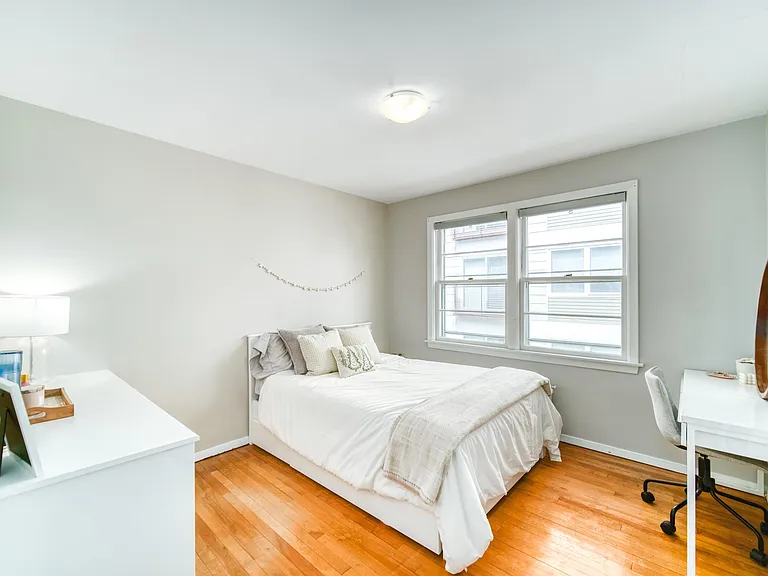 1066 Tower Rd — Photo 34