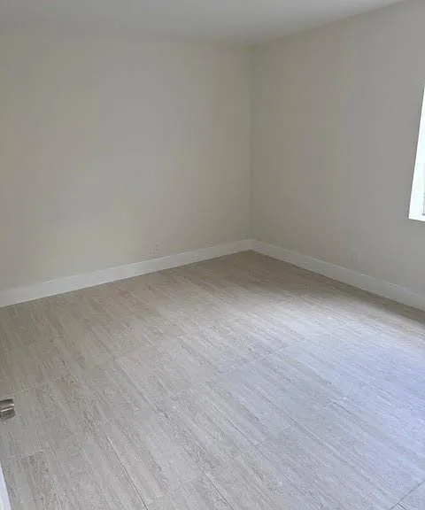 624 NW 13th St #180 — Photo 9