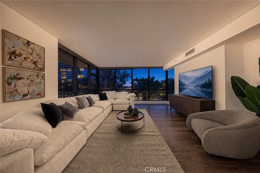 2 bed, 1472 sqft, $7,000 — Photo 1