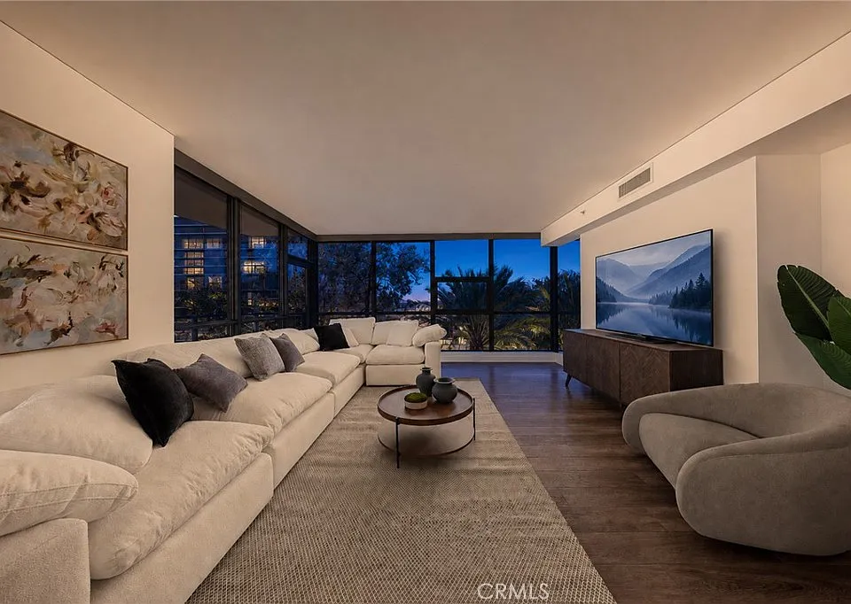 9 Macarthur Pl #N502