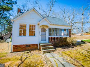 202 Almon St, Heflin, AL 36264