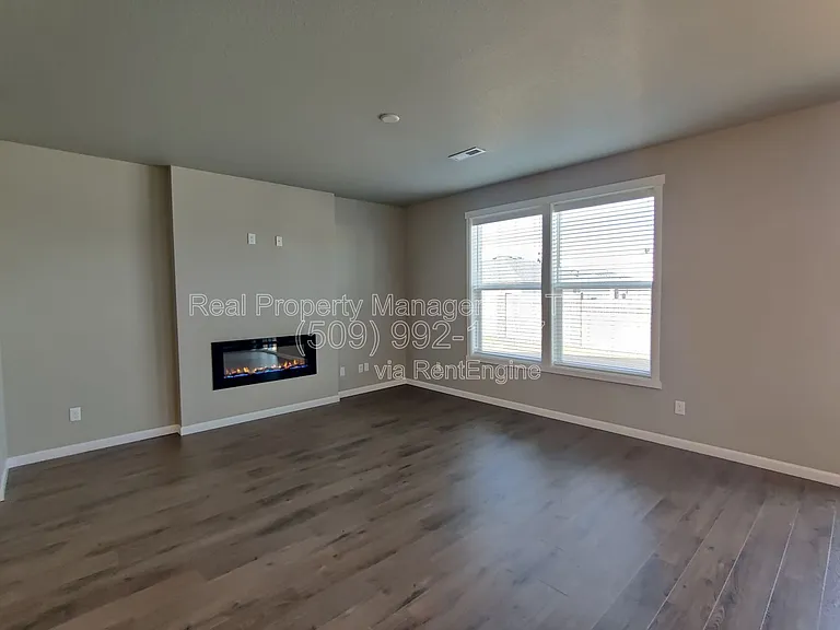 8304 Gardner St — Photo 9