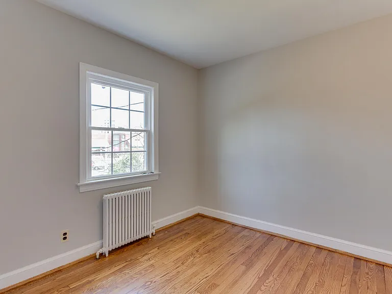 Upstairs bedroom 2