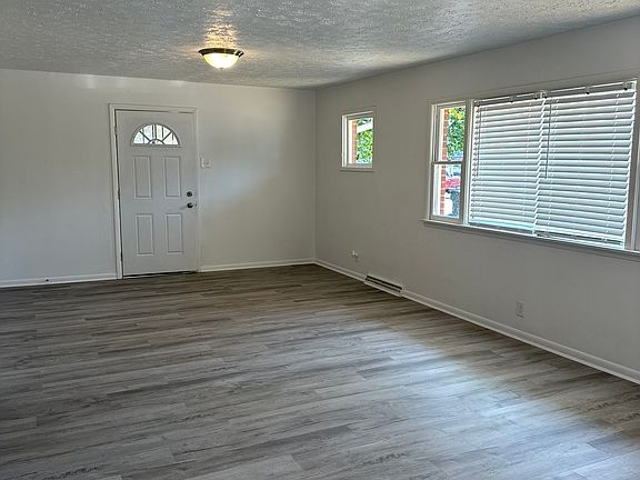 4th image of 1625 N Tibbs Ave