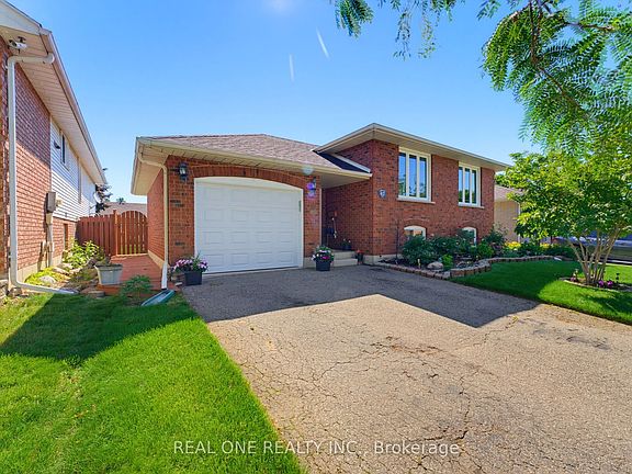 3rd image of 47 Trillium Way
