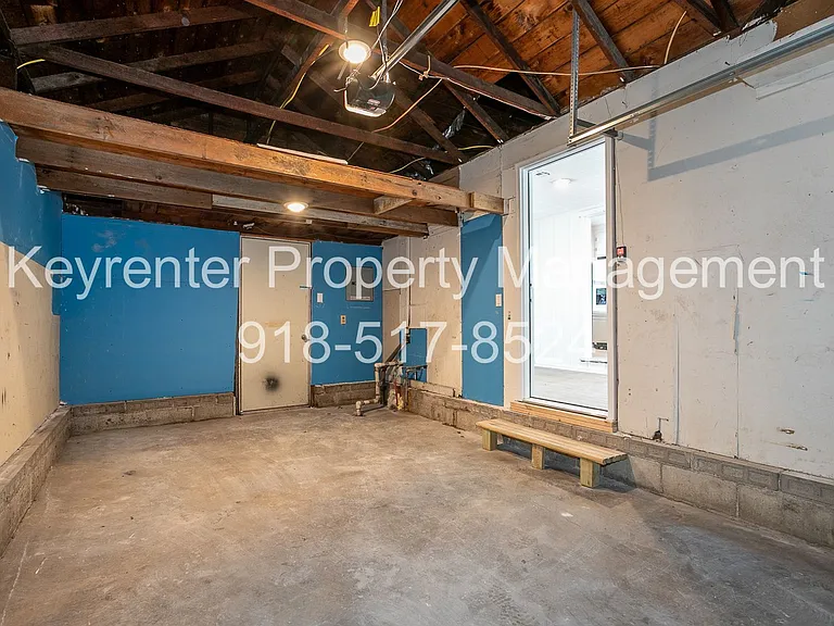 1502 N Columbia Ave — Photo 22