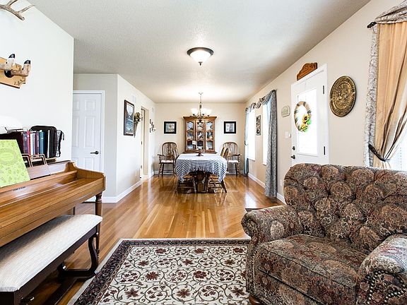 5th image of 1199 Larkspur Dr