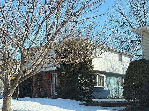 2nd image of 30 Marwood Rd S