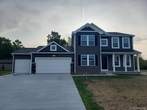 6081 Cousins Dr, Swartz Creek, MI 48473