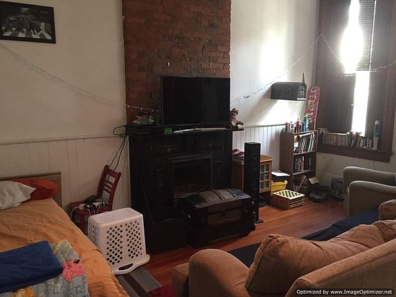 5th image of 2311 Wheeler St