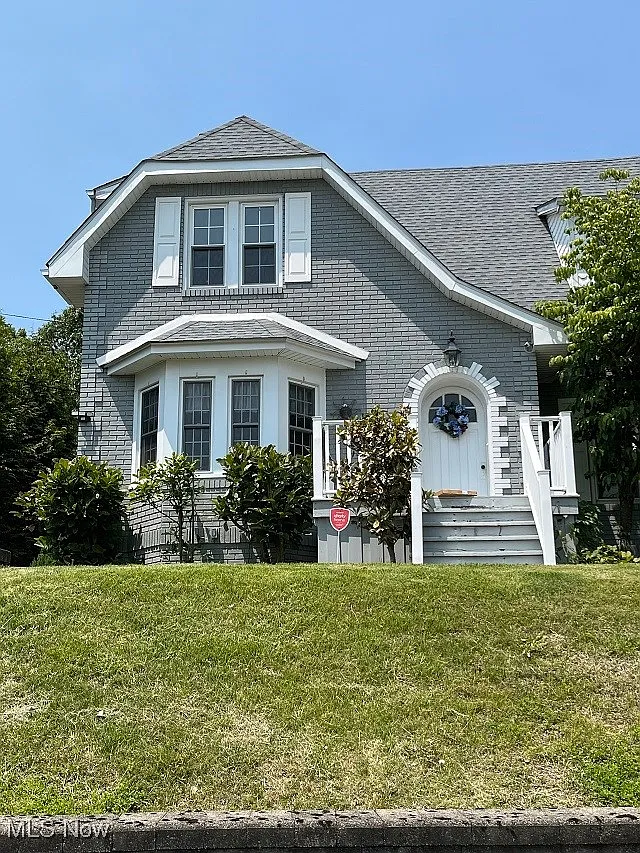 3857 Marion Ave photo 1