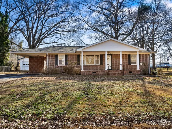 126 Lowe St, Belton, SC 29627