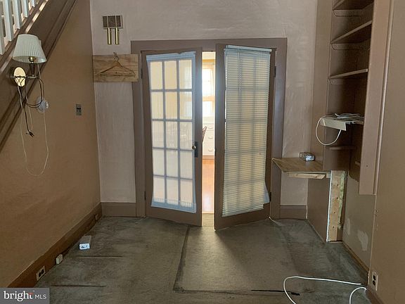 5th image of 2614 McElderry St