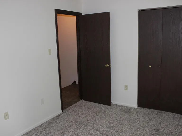 322 W Stiegel St — Photo 17