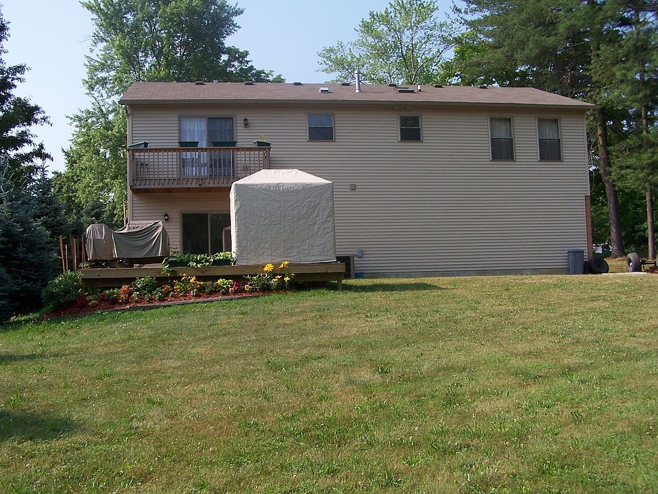 2nd image of 489 Eastwood Ave