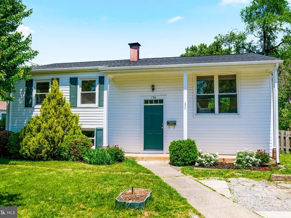 708 Alabama Dr, Herndon, VA 20170