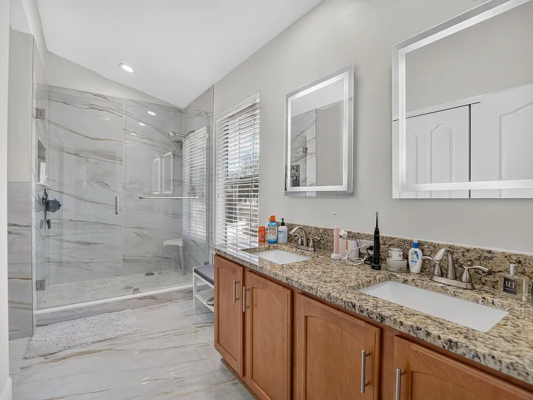 6746 Breezy Palm Dr — Photo 15