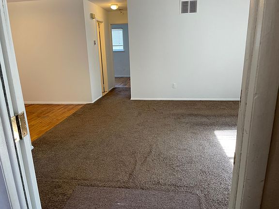 3rd image of 331 Seeley Ln