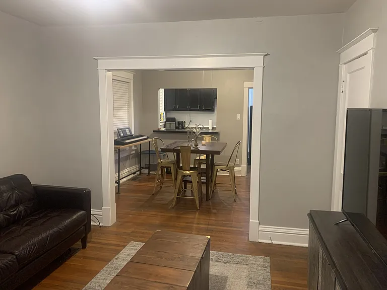 4522-4524 Cleveland Ave #1F — Photo 1
