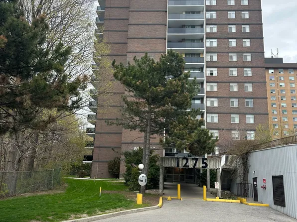 1275 Markham Rd E #1502, Toronto, ON M1H 3A2