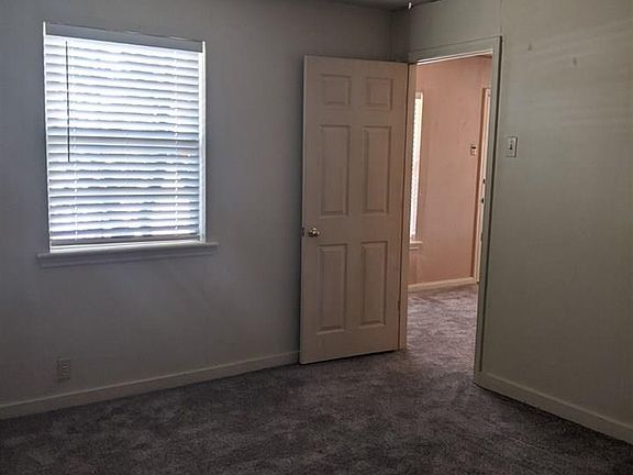 3rd image of 405 N Bailey St #25