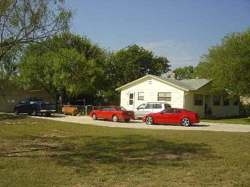 4th image of 9450 HEDGE GROVE LANE