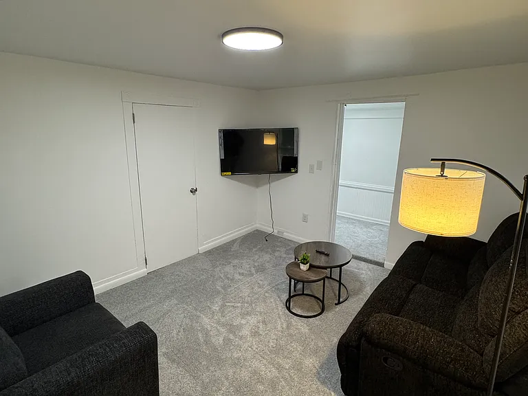 92 Crocker Ave #2 — Photo 2